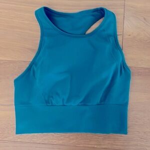 Lululemon 6 Green Atheletic Top, Lined and supportive